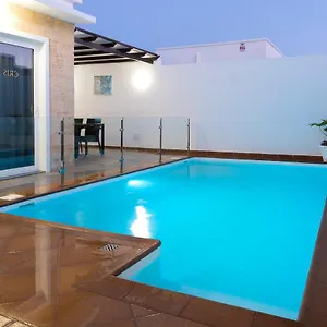 Eris Puerto del Carmen (Lanzarote)